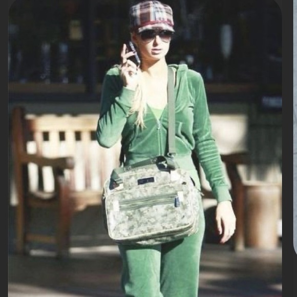 RARE Y2K JUICY COUTURE ORIGINAL VELOUR TRACKSUIT TWO PIECE SET ⭐️⭐️⭐️⭐️⭐️ - Picture 16 of 16